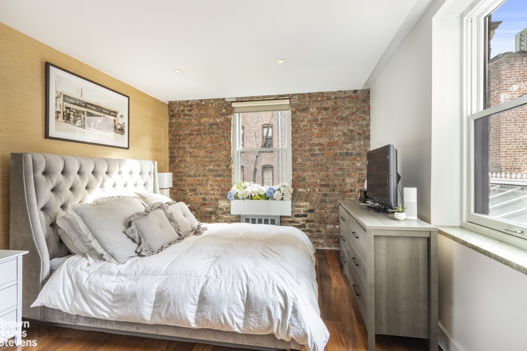 82 Irving Place 4C Gramercy Park New York NY 10003