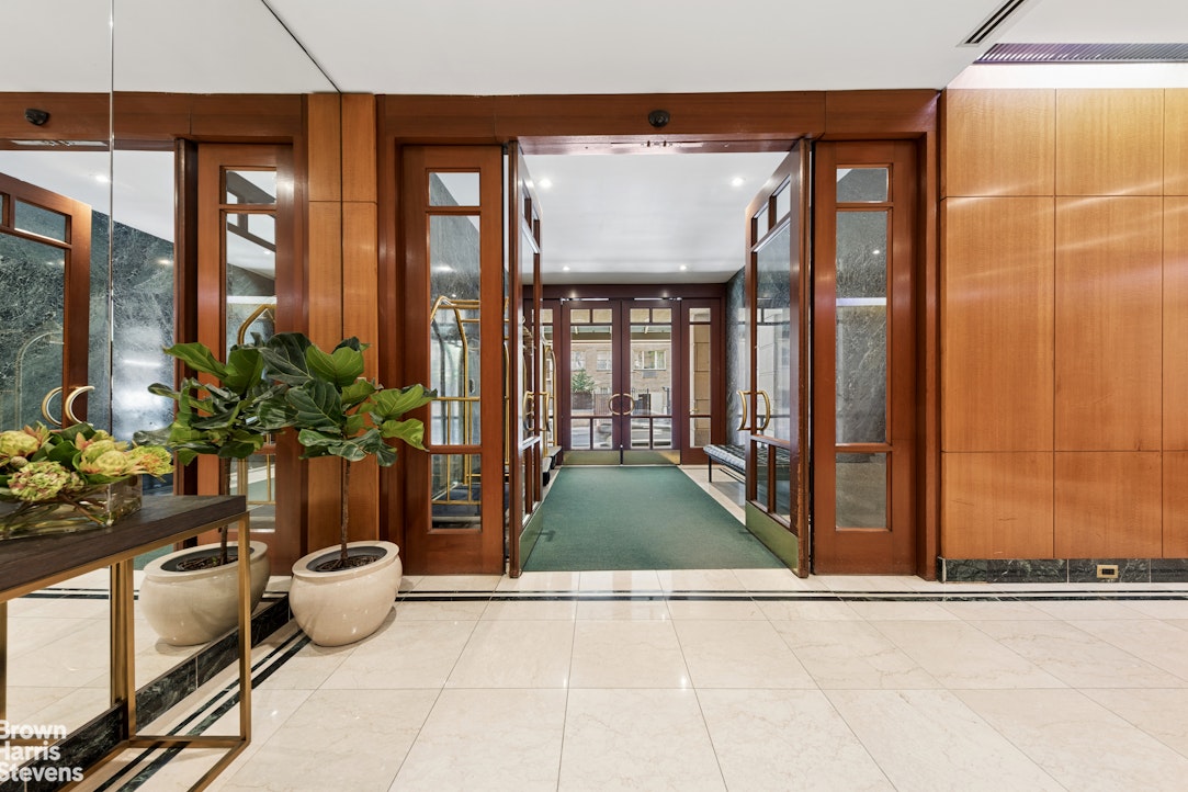 411 East 53rd Street 14M Sutton Place New York NY 10022