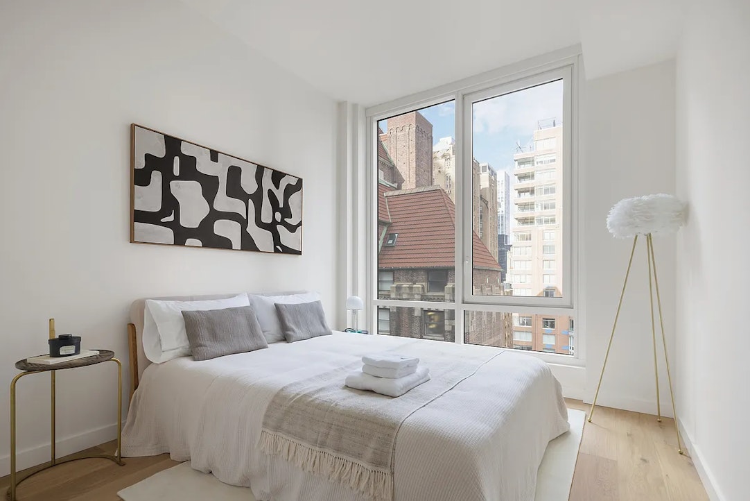 135 East 47th Street 20B Turtle Bay New York NY 10017