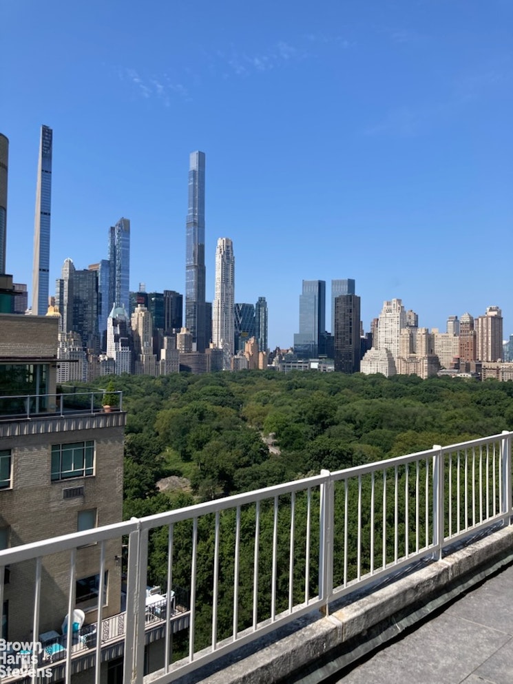 880 Fifth Avenue PHG Upper East Side New York NY 10021