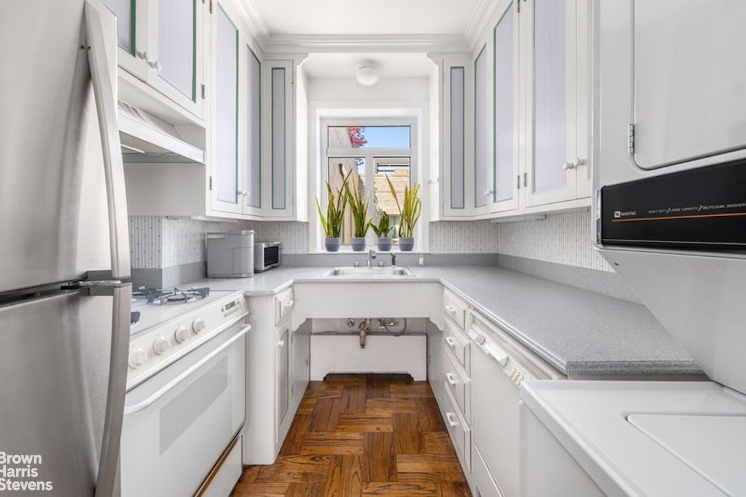 880 Fifth Avenue PHG Upper East Side New York NY 10021
