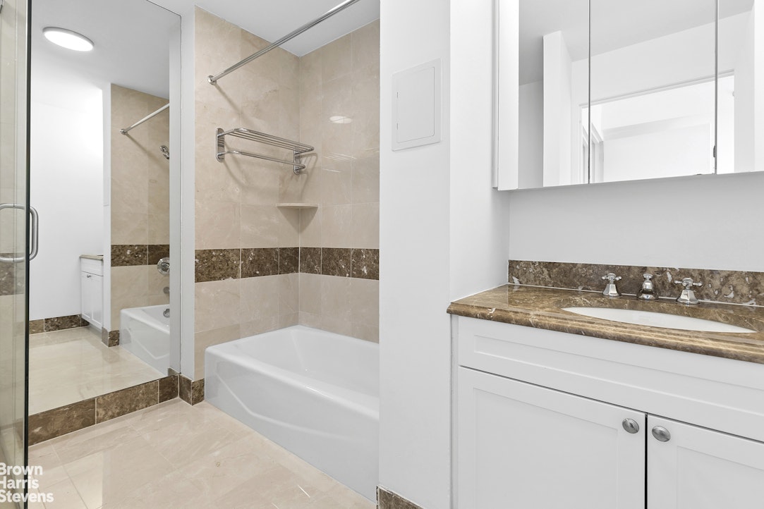 235 East 55th Street 34A Turtle Bay New York NY 10022