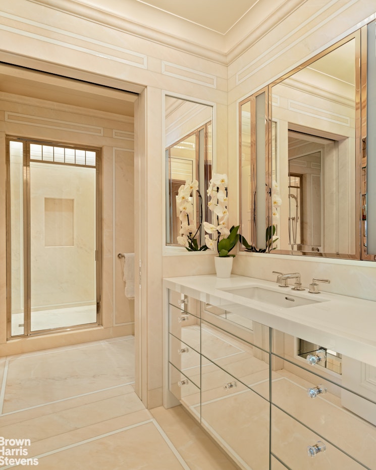 2 East 70th Street MAISONETTE Upper East Side New York NY 10021