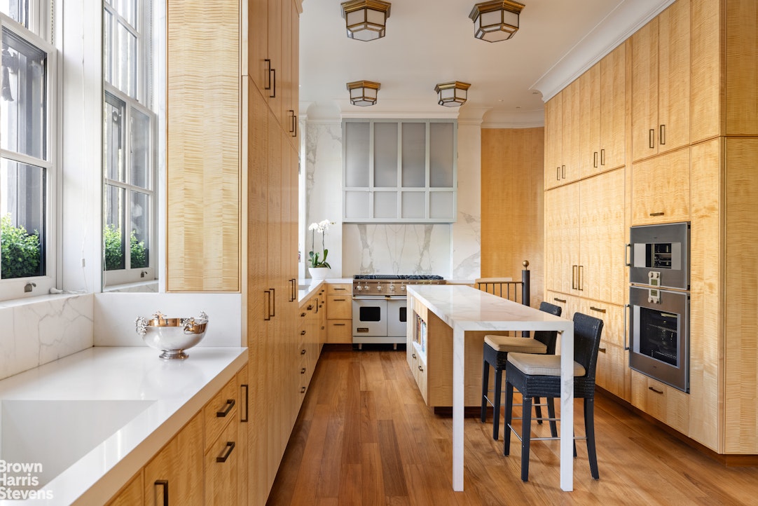 2 East 70th Street MAISONETTE Upper East Side New York NY 10021