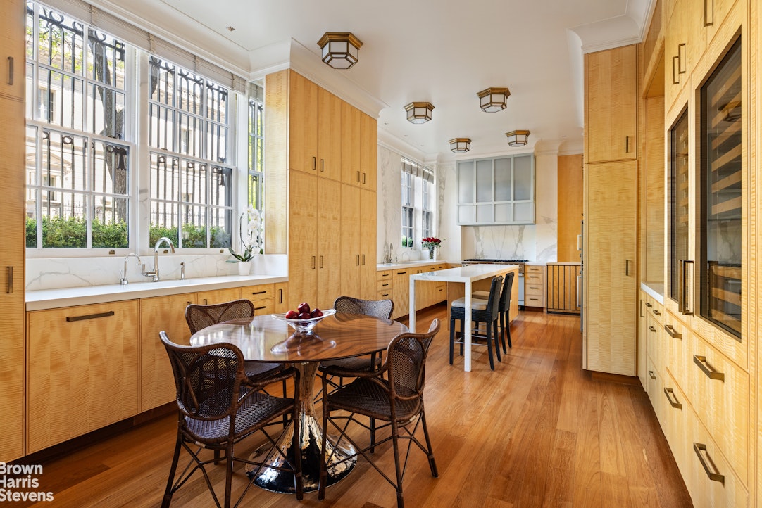 2 East 70th Street MAISONETTE Upper East Side New York NY 10021