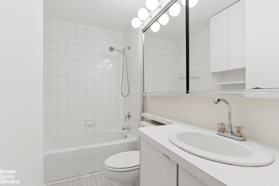 148 West 23rd Street 2D Chelsea New York NY 10011
