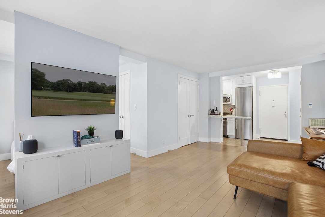 310 West 56th Street 9E Clinton New York NY 10019