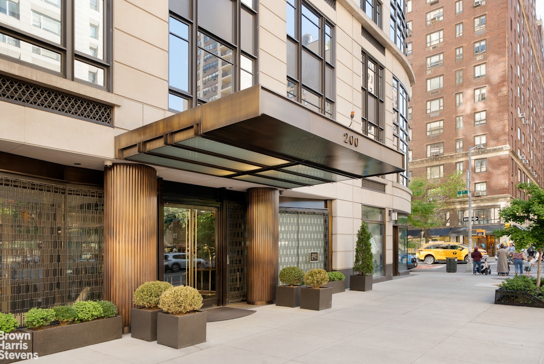 200 East 79th Street 18A Upper East Side New York NY 10075