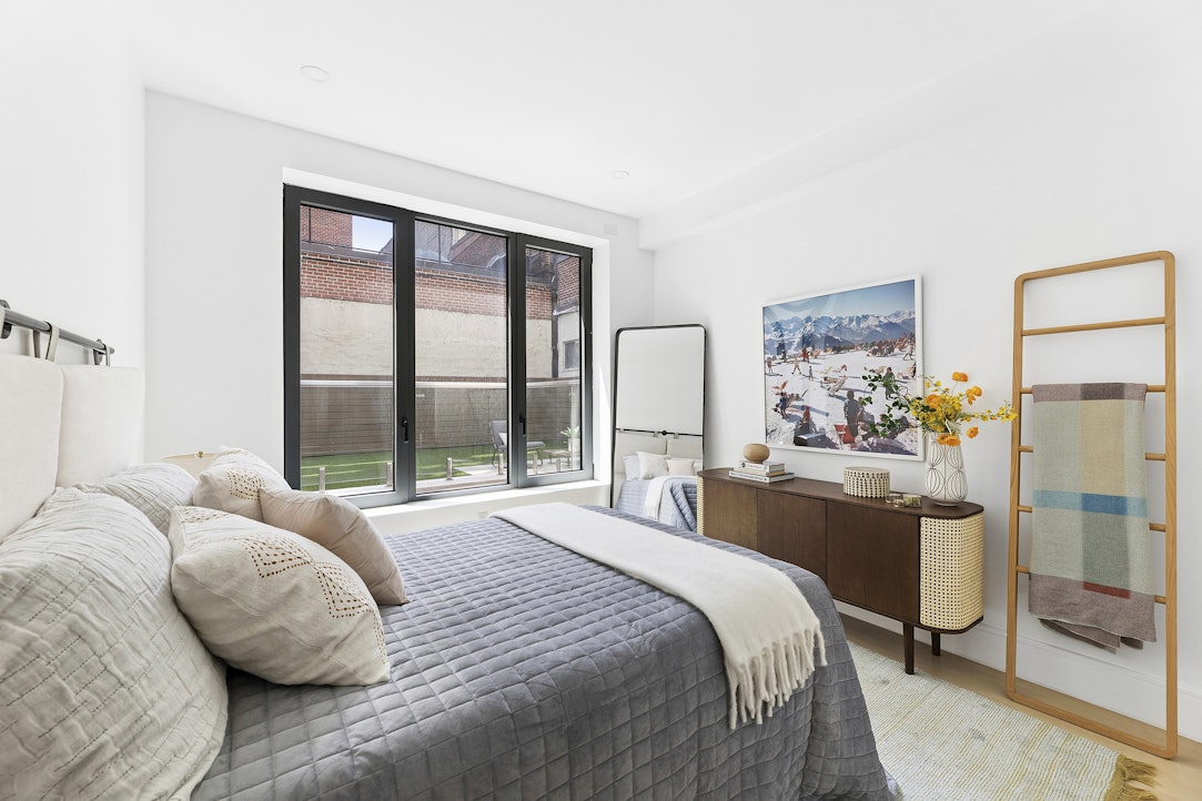 244 East 52nd Street MAISONETTE Turtle Bay New York NY 10022