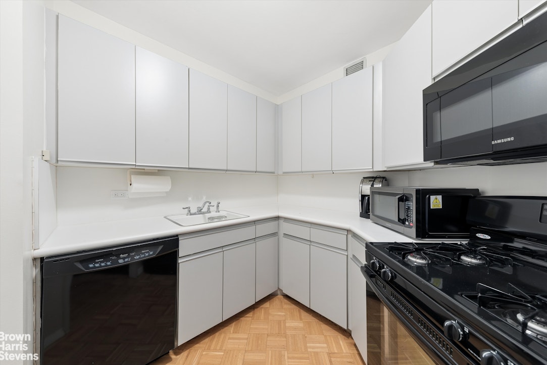 200 East 61st Street 10D Upper East Side New York NY 10065
