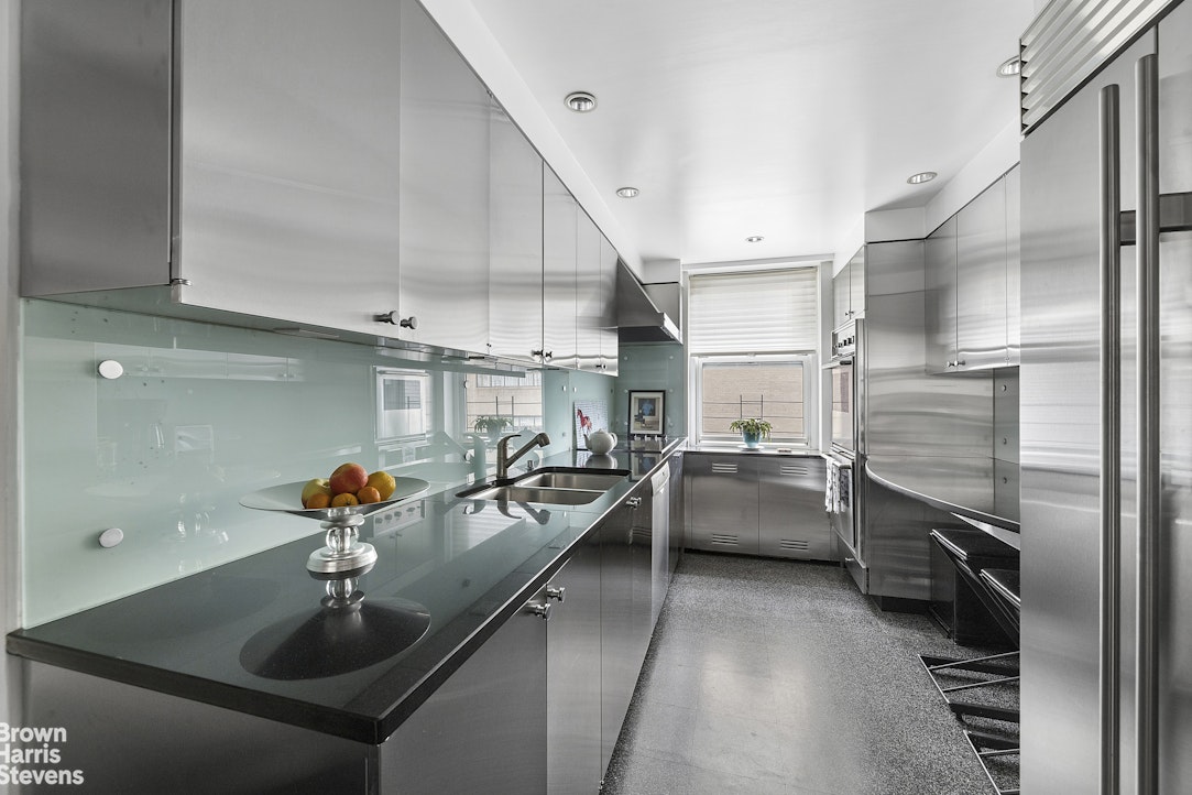 35 East 75th Street Upper East Side New York NY 10021