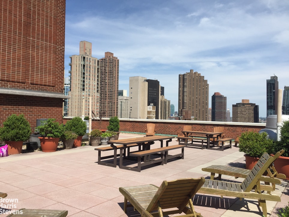 132 East 35th Street Murray Hill New York NY 10016