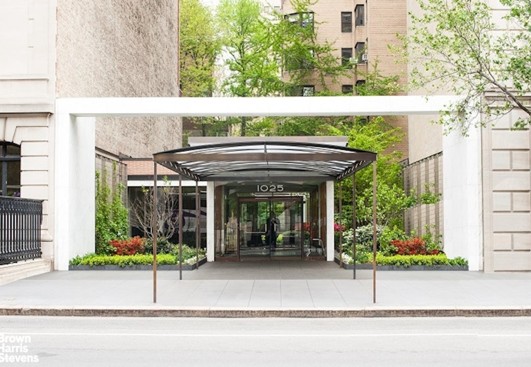 1025 Fifth Avenue 2G/S Upper East Side New York NY 10028