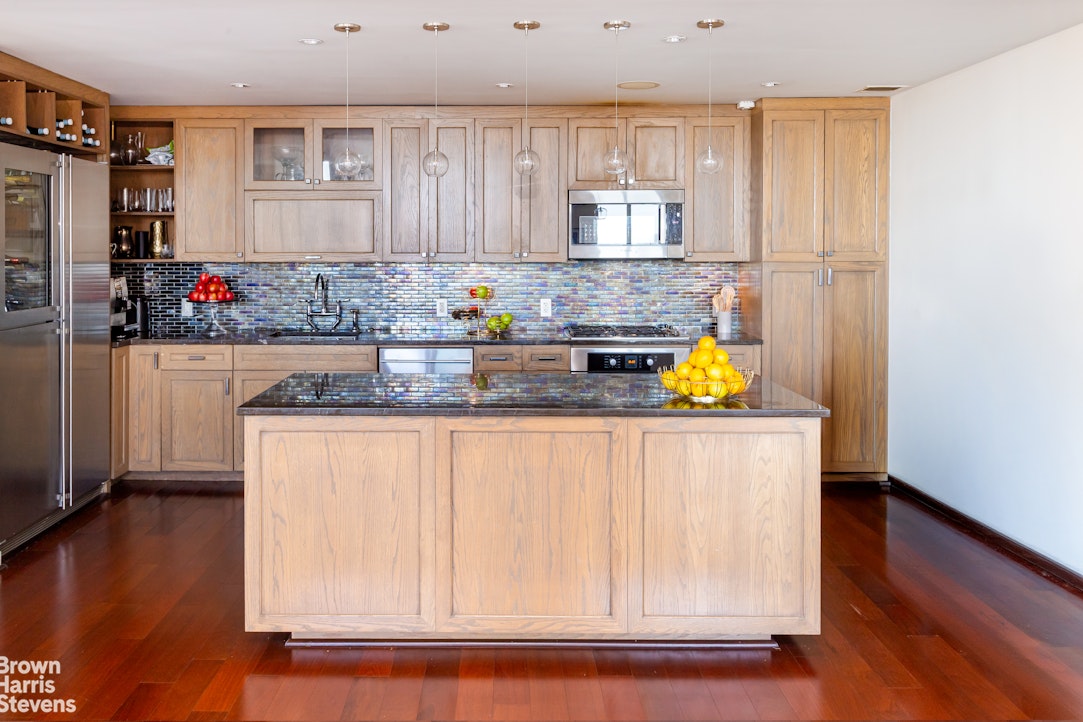 333 Rector Place 1405 Battery Park City New York NY 10280