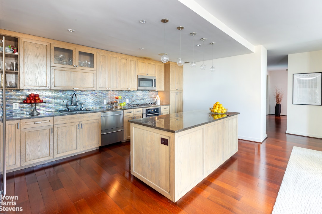 333 Rector Place 1405 Battery Park City New York NY 10280
