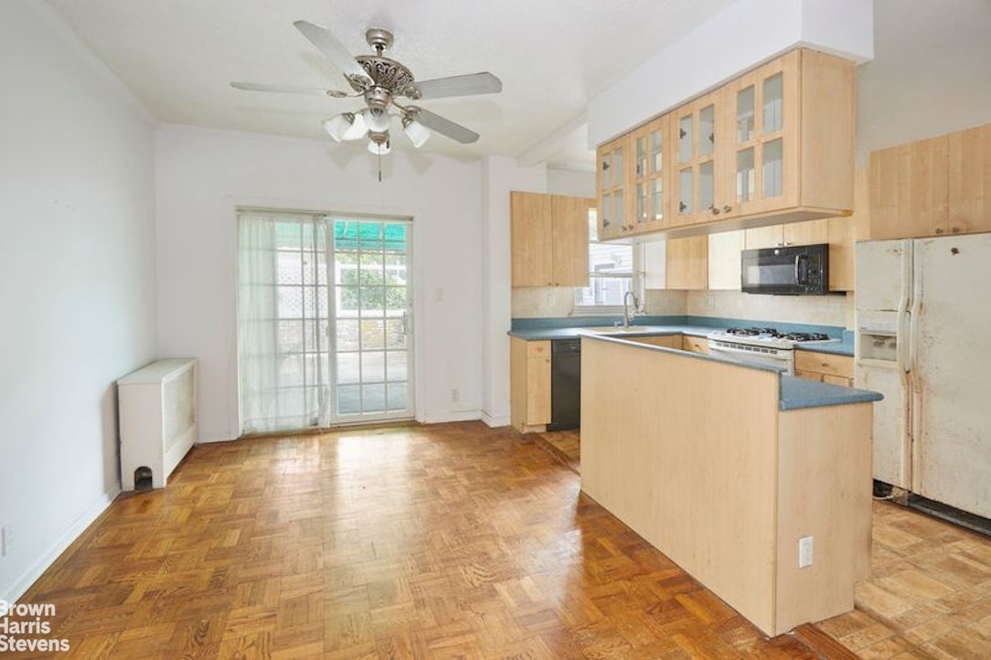 61-57 77th Place Middle Village Queens NY 11379