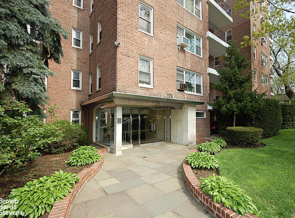 2711 Henry Hudson Parkway West Spuyten Duyvil Bronx NY 10463