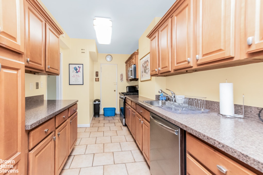 2711 Henry Hudson Parkway West Spuyten Duyvil Bronx NY 10463