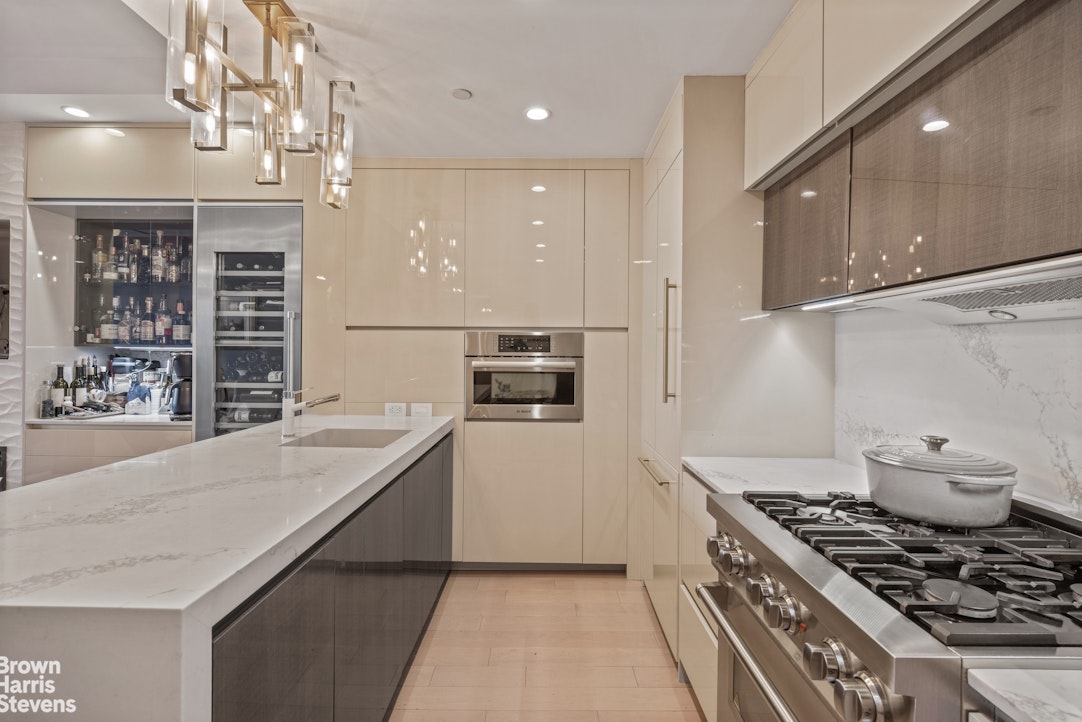 5-49 Borden Avenue 2B Long Island City Queens NY 11101