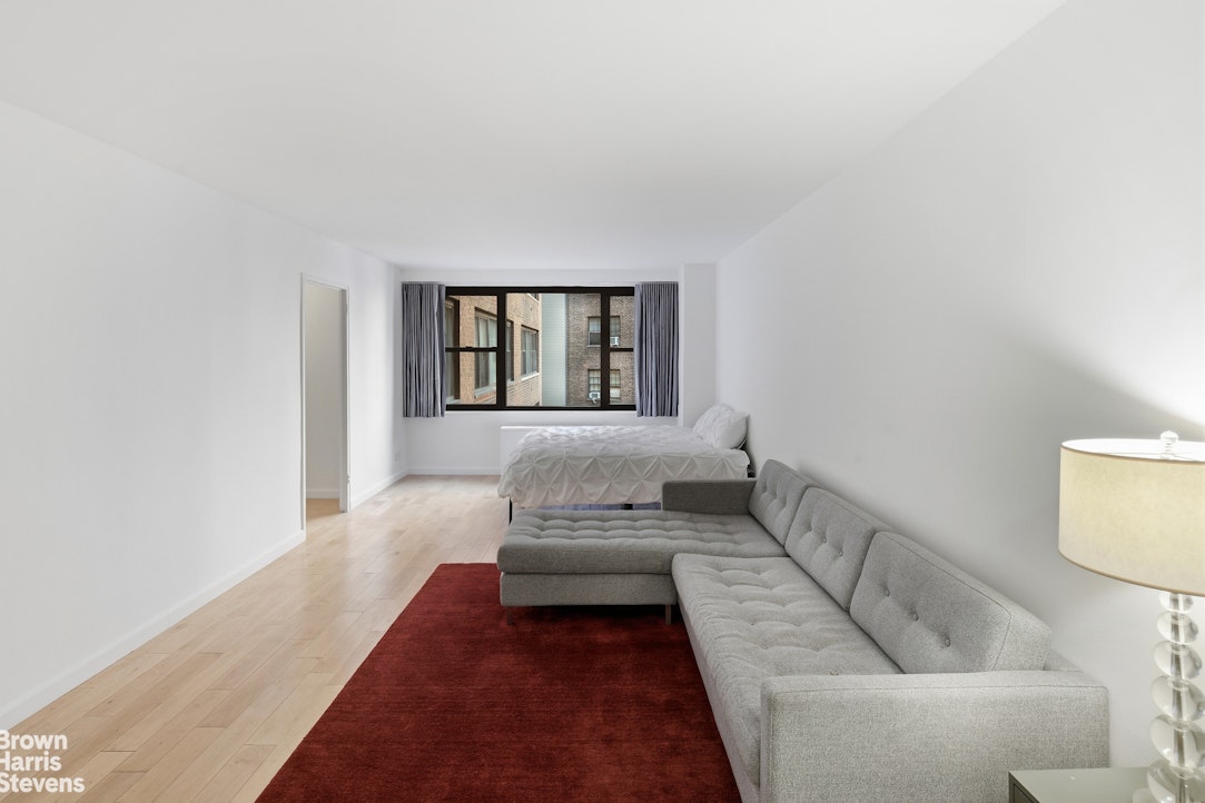 305 East 40th Street 8Z Tudor City New York NY 10016