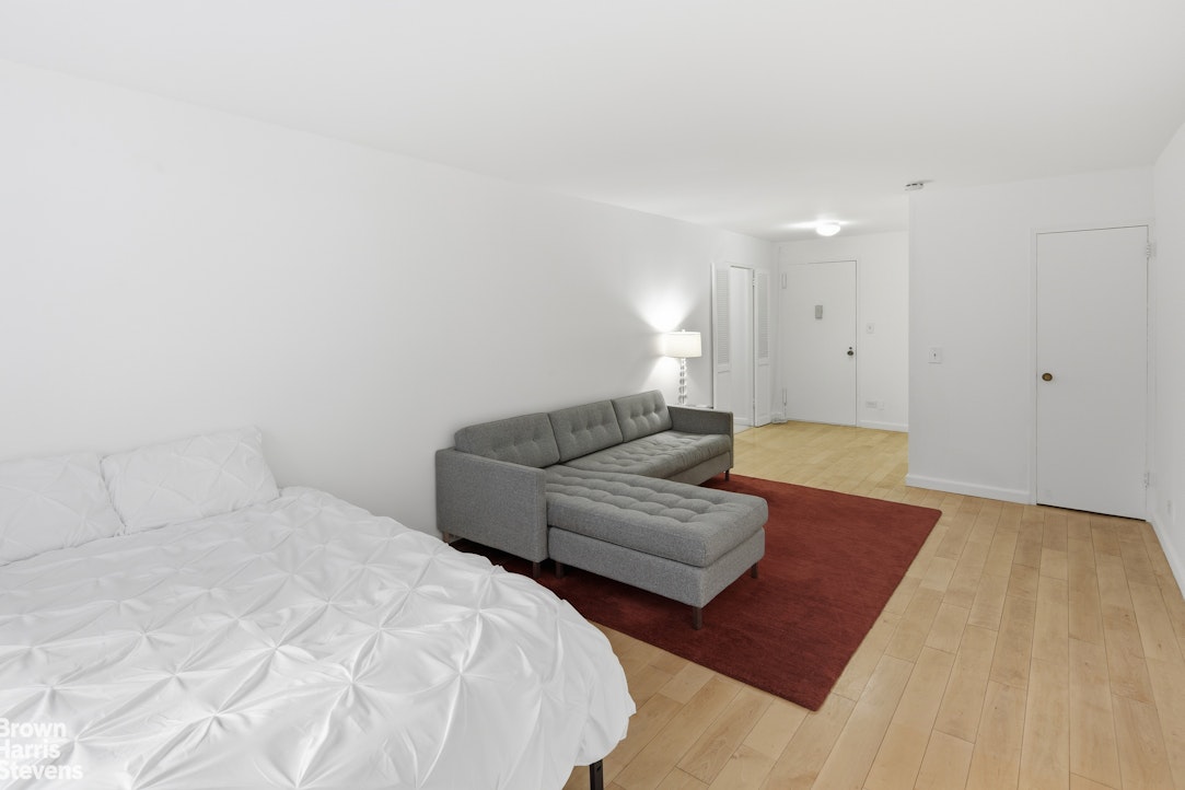 305 East 40th Street 8Z Tudor City New York NY 10016
