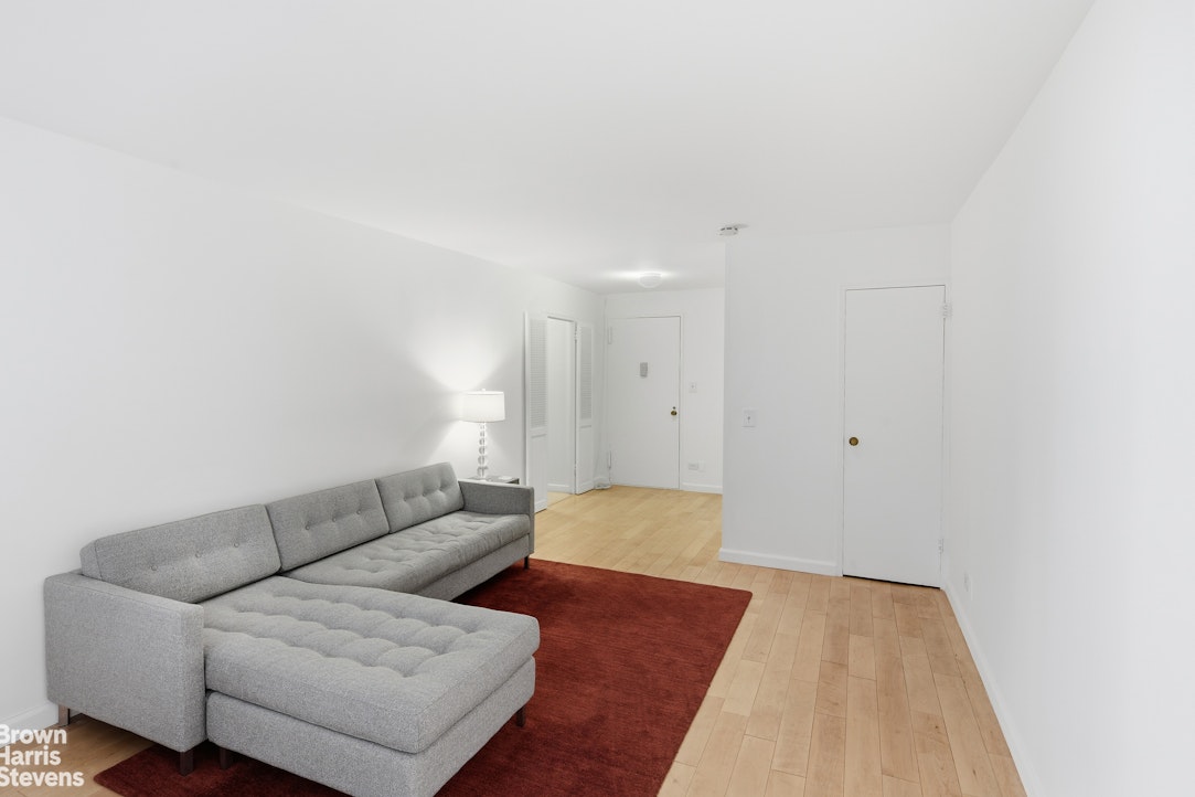 305 East 40th Street 8Z Tudor City New York NY 10016