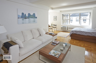 7 LEXINGTON AVENUE