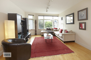 Sunny 2BR, 2BA Condo