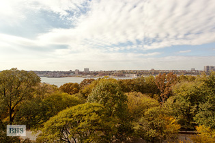 440 RIVERSIDE DRIVE