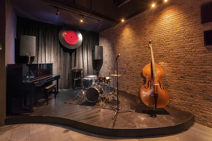 Experience the Sounds of Uptown: Manhattan Within These Iconic Venues