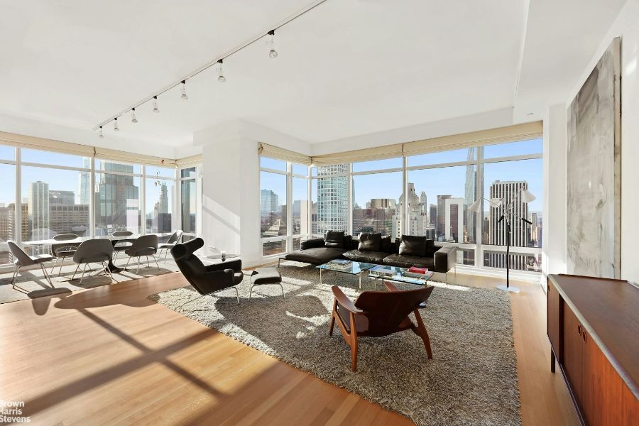 A Masterpiece Above Manhattan: Luxury Living at One Beacon Court