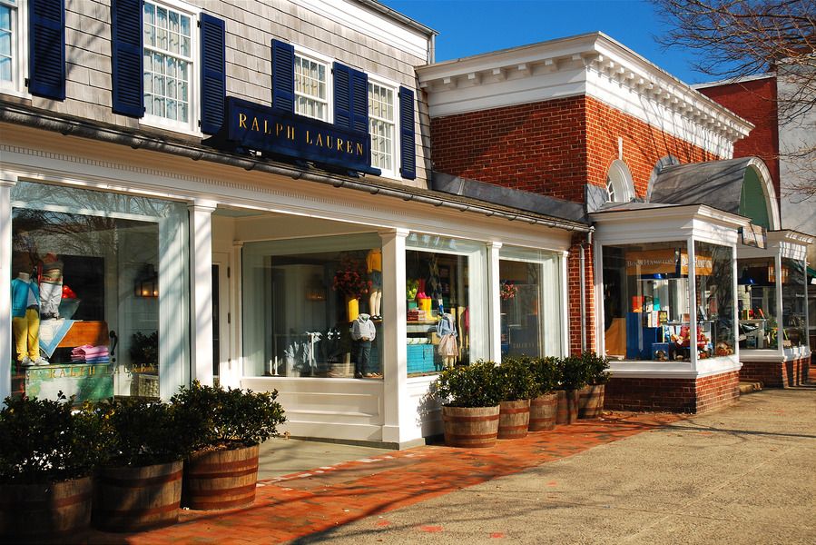 A Helpful Hamptons Holiday Shopping Guide