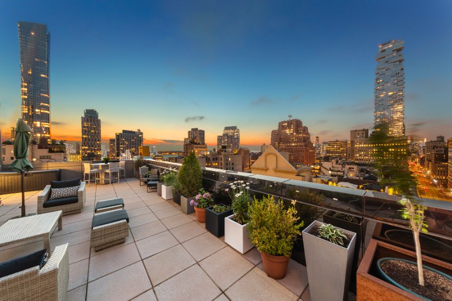 Six Homes With Breathtaking Rooftop Views