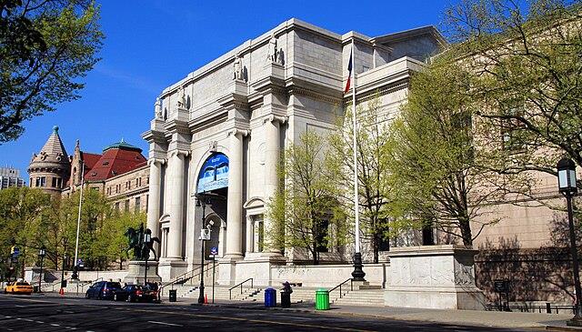  [[File:USA-NYC-American Museum of Natural History.JPG|USA-NYC-American_Museum_of_Natural_History]]