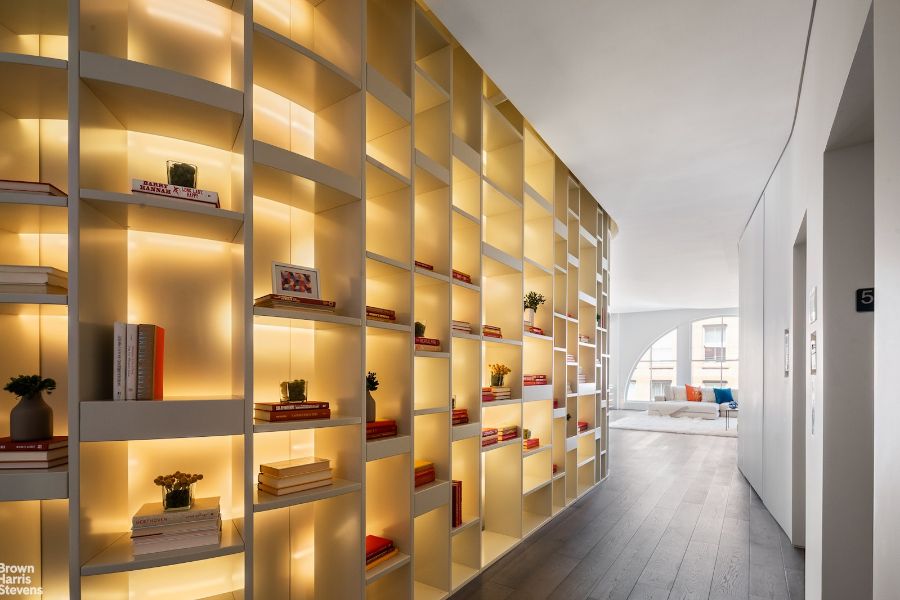 Award-Worthy Appeal: Homes with Golden Details