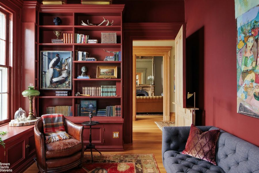 Rich Tones and Soft Neutrals: Wall Colors Dominating Fall 2024