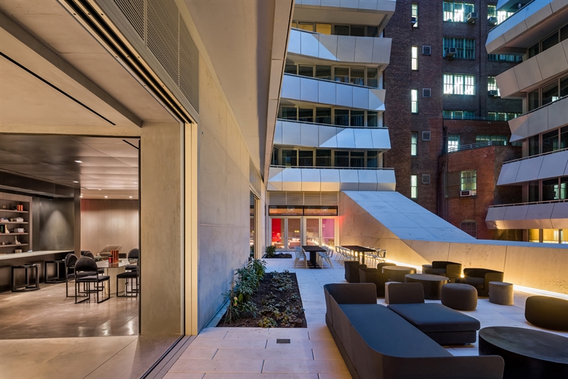 121 East 22nd Street offers a wide array of amenities.