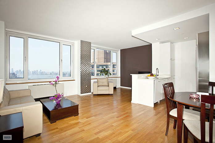 Photo 1 of 635 West 42nd Street, Midtown West, NYC, $875,000, Web #: 1148813