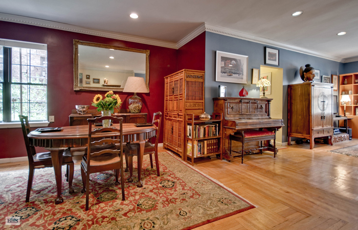 Photo 1 of 2 Bedroom Classic In Brooklyn Heights, Brooklyn, New York, $925,000, Web #: 1159064
