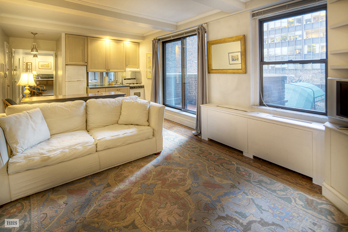 Photo 1 of 10 Mitchell Place, Midtown East, NYC, $365,000, Web #: 1170100