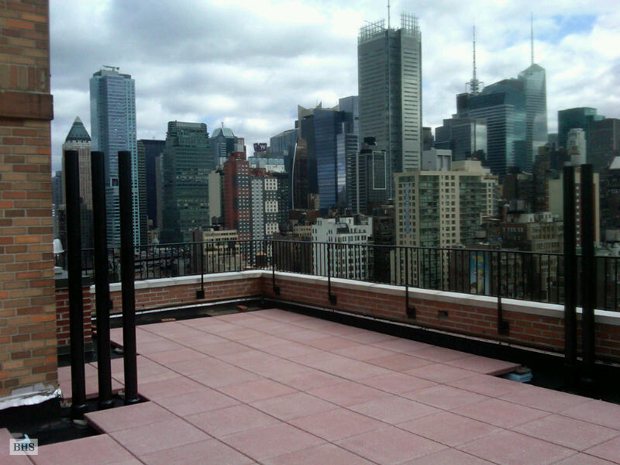 Photo 1 of 433 West 34th Street 7M, Midtown South, NYC, $268,000, Web #: 1172919