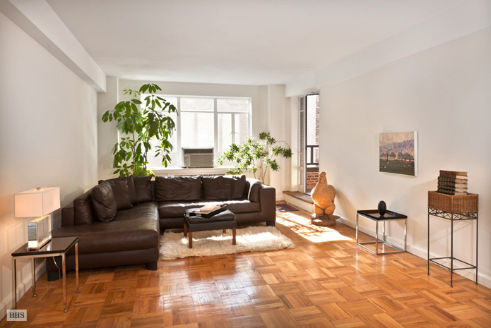Photo 1 of 20 East 74th Street, Upper East Side, NYC, $685,000, Web #: 1198096