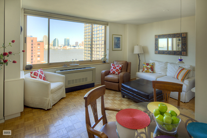 Photo 1 of 250 South End Avenue, Battery Park City, NYC, $535,000, Web #: 1528411