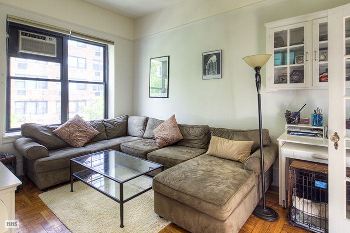 Photo 1 of 38 Gramercy Park North, East Village, NYC, $575,000, Web #: 1536257