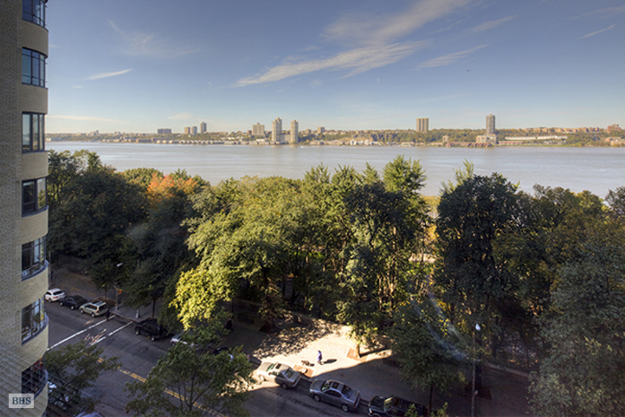 Photo 1 of 140 Riverside Drive, Upper West Side, NYC, $2,262,500, Web #: 1540158