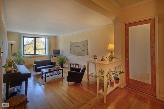 Photo 1 of 420 Central Park West, Upper West Side, NYC, $975,000, Web #: 1744345