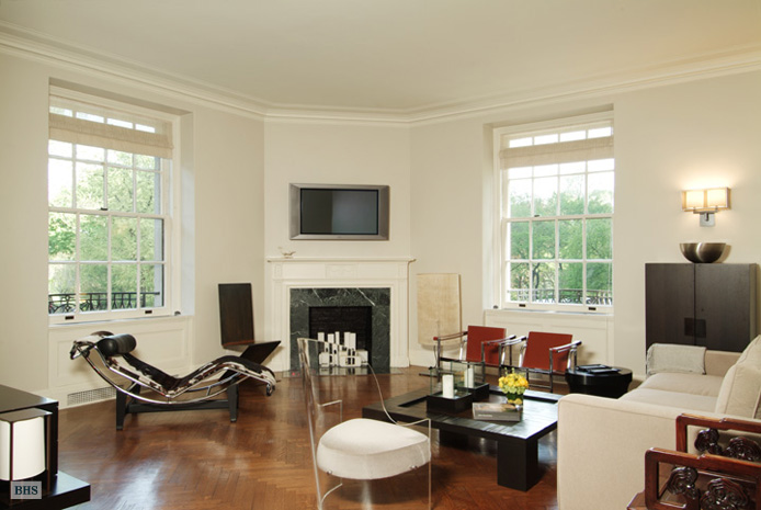 Photo 1 of 907 Fifth Avenue, Upper East Side, NYC, $3,000,000, Web #: 3219464