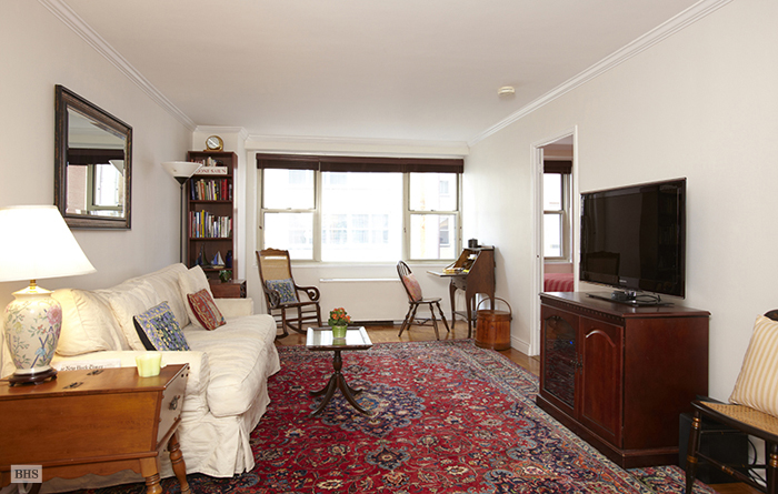 Photo 1 of 520 East 72nd Street 8P, Upper East Side, NYC, $355,000, Web #: 3222550