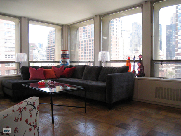 Photo 1 of 330 East 33rd Street 6L, Midtown East, NYC, $3,500, Web #: 3230635