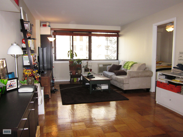 Photo 1 of 16 West 16th Street, Greenwich Village/Chelsea, NYC, $560,000, Web #: 3598540